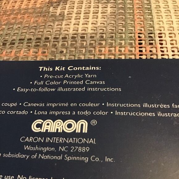 Mickey Mouse Latch Hook Kit New In Box - Picture 6 of 8